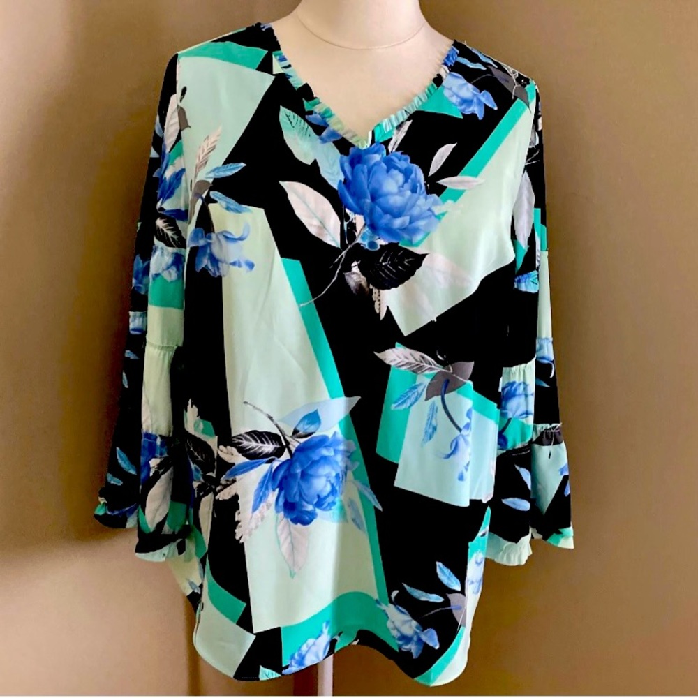 NWT Alfani Women’s Blue Black Multi Floral Ruffle Trim Blouse tunic Plus 2X